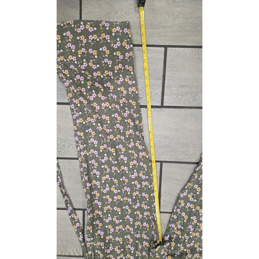 Kingston Grey Olive Green Floral Wide Leg Jumpsuit V-Neck Short Sleeve Medium NW